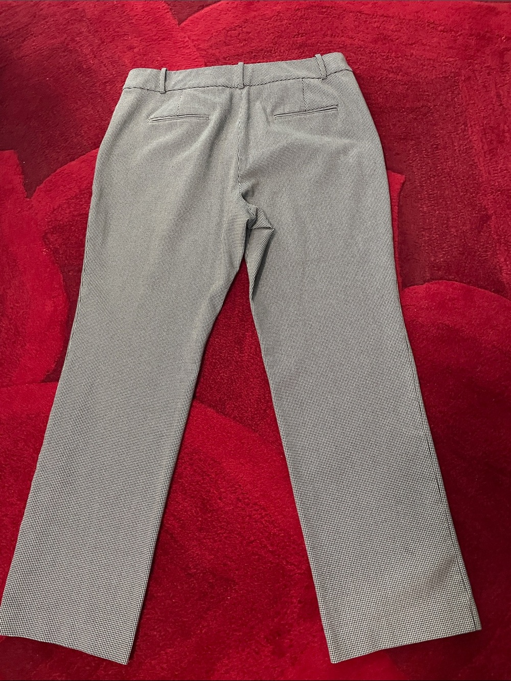 Ann Taylor Classic Straight Leg Dress Pants in Houndstooth (light gray look) - Picture 2 of 4